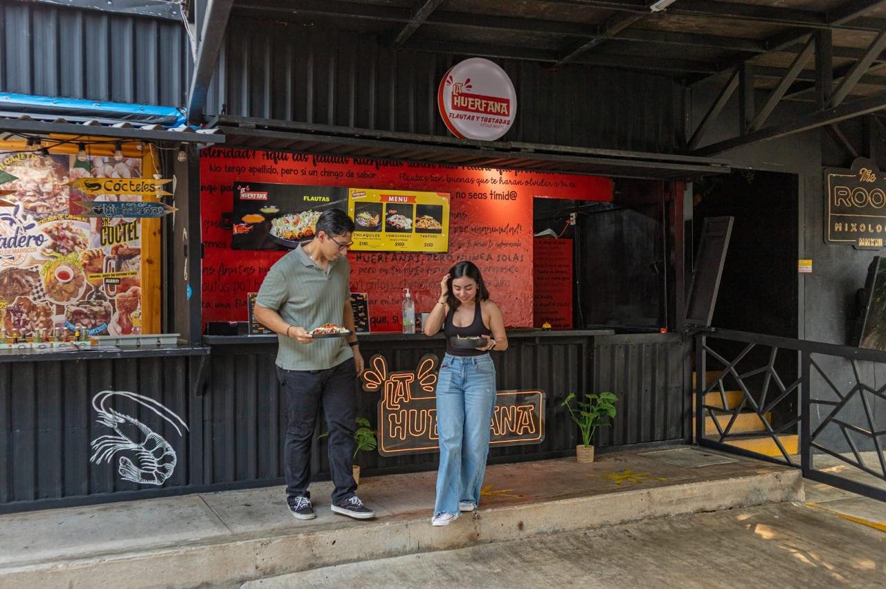 Local de La Huérfana en el food park